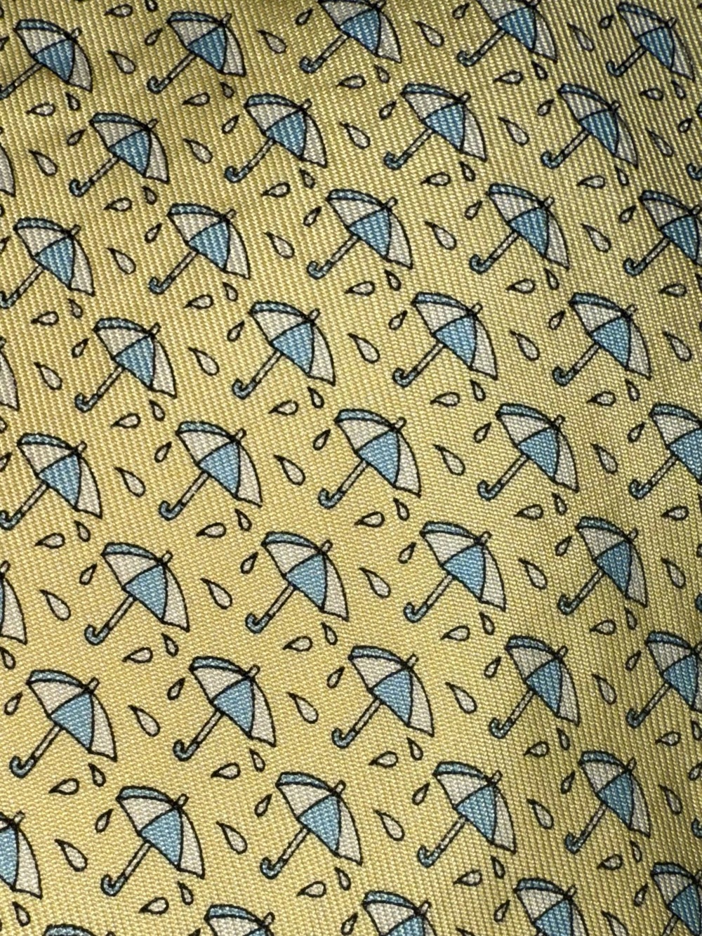 Vineyard Vines Custom Collection Silk Yellow Umbrellas Tie SmithBarney Citigroup